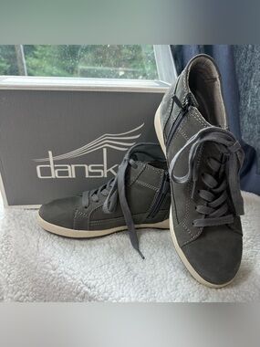 Dansko Slate Milled Nubuck Women's High-Top Lace-Up Sneakers Zip side 6.5-7 37